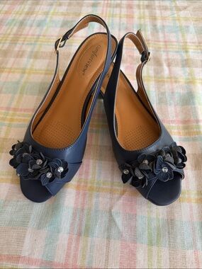 Comfortview Navy Floral Slingback Peep-Toe Wedges with beaded Accents